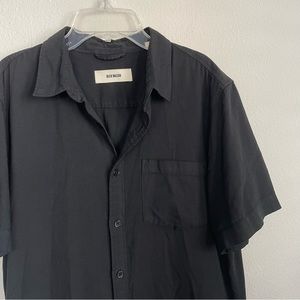 Buck Mason Short Sleeve Front Pocket Button Down Shirt